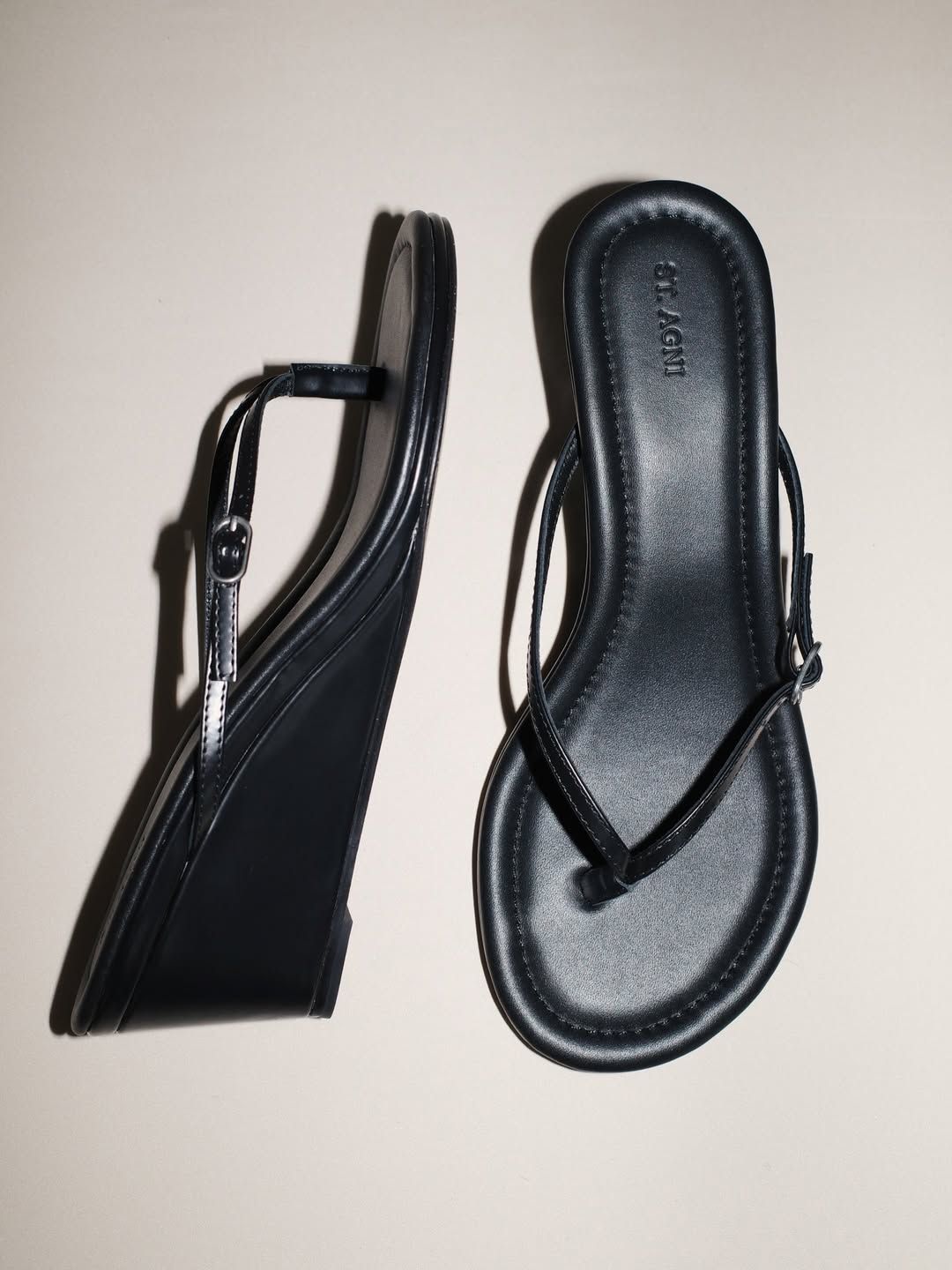 WEDGE SHOES
