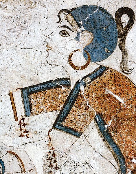 EARRINGS IN ANCIENT EGYPT AND GREECE